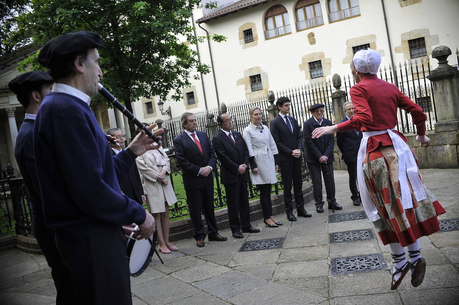 Han plantado un retoño del Ginkgoa Biloba, el único árbol que sobrevivió a la bomba atómica