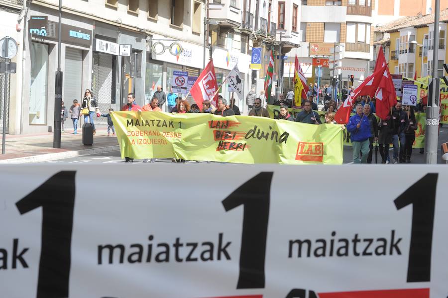 ELA, LAB y CC OO y UGT reclaman empleos dignos, mejoras salariales e igualdad