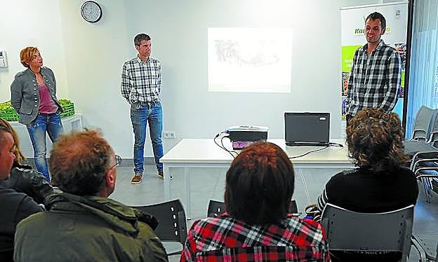 Las posibilidades de la horticultura ecológica fueron dadas a conocer por las entidades Lur Denok, Karabeleko, Ner Group y Agifes.