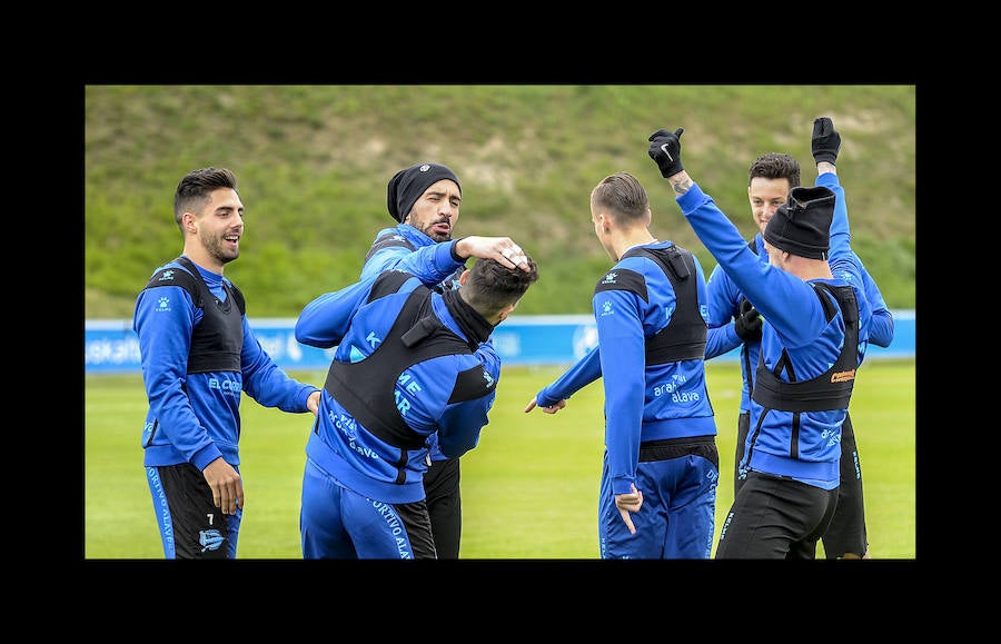 Las ausencias de Sobrino y Pedraza, por sanción; además de la de Hernán Pérez, por lesión, han obligado a Abelardo a retocar algunas piezas de su parcela ofensiva