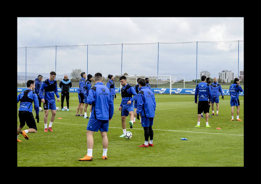 Las ausencias de Sobrino y Pedraza, por sanción; además de la de Hernán Pérez, por lesión, han obligado a Abelardo a retocar algunas piezas de su parcela ofensiva