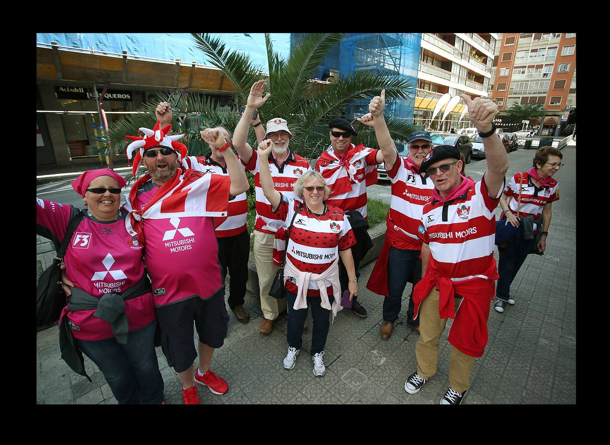 Fotos: Los aficionados al rugby inundan Bilbao