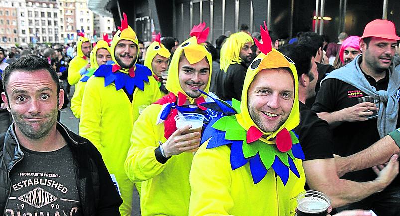 Fotos: San Mamés disfruta con las bestias más educadas