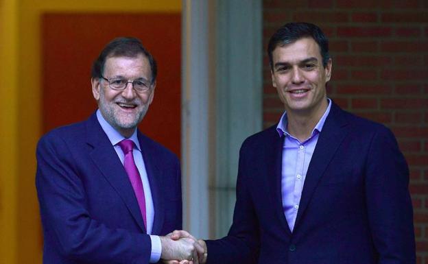 Rajoy cita a Sánchez y Rivera para pactar una respuesta «sin ansiedad»