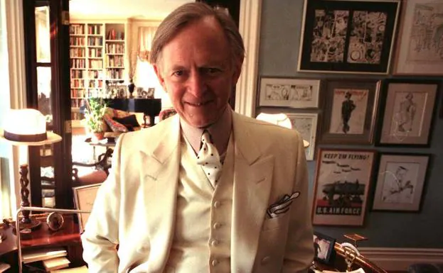 Tom Wolfe, en su casa de Nueva York, en 1998.