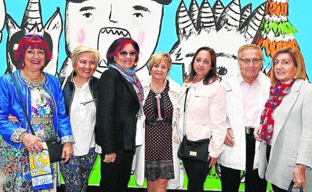 Mercedes Rodríguez, Susana López, Marian López, María Jesús Pérez, Mari Carmen Gómez, Jesús Expósito y Lola Menoyo.