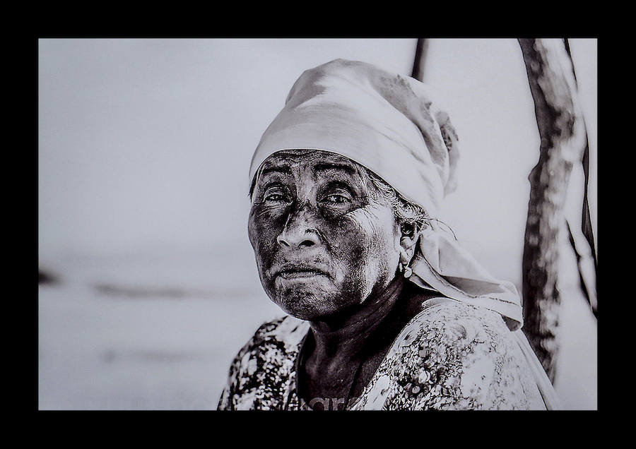 Una exposición rescata las últimas imágenes que compartió el fotoperiodista alavés antes de desaparecer en 2014 en Colombia