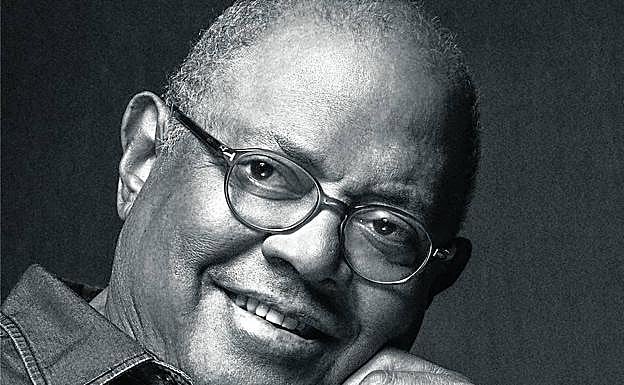 Pablo Milanés lleva unos años afincado en España junto a su esposa, la profesora coruñesa Nancy Pérez, con la que tiene dos hijos.