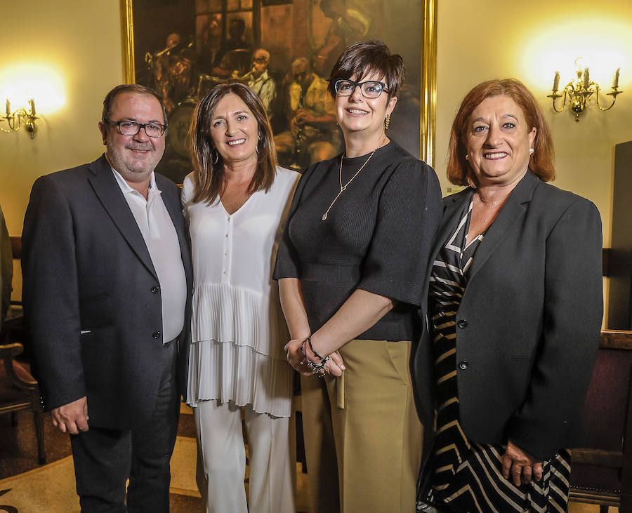 Patxi Herranz, Eloisa Santiago, Almudena Cacho e Itziar Urtasun.