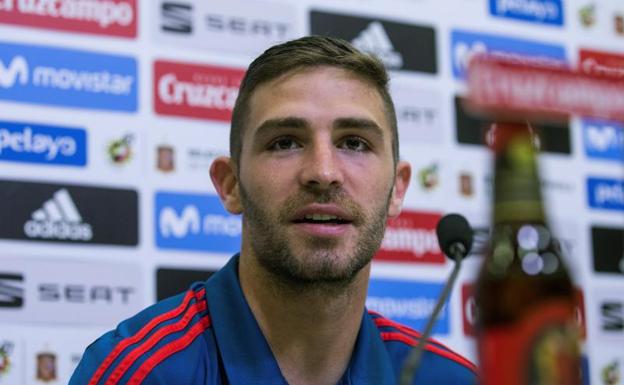 Yeray Álvarez, durante la rueda de prensa de este martes en la Ciudad del Fútbol de Las Rozas.