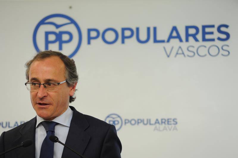 Alfonso Alonso, durante la rueda de prensa que ha ofrecido hoy en Vitoria.