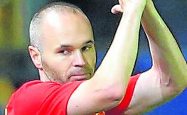 Iniesta fue ovacionado.