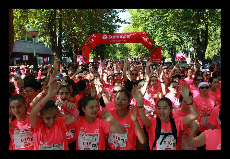 Fotos: Vitoria se viste de rosa por la Carrera de la Mujer