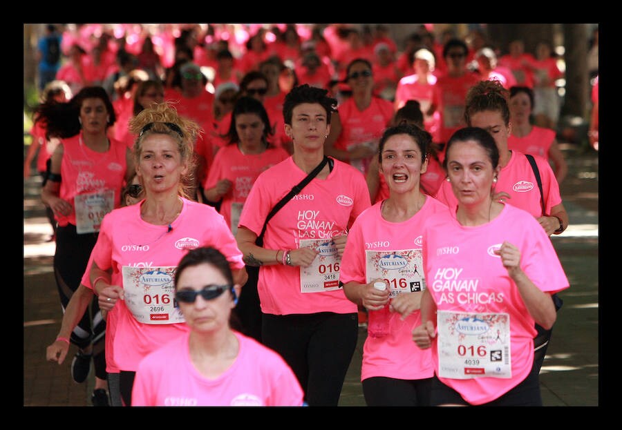 Fotos: Vitoria se viste de rosa por la Carrera de la Mujer