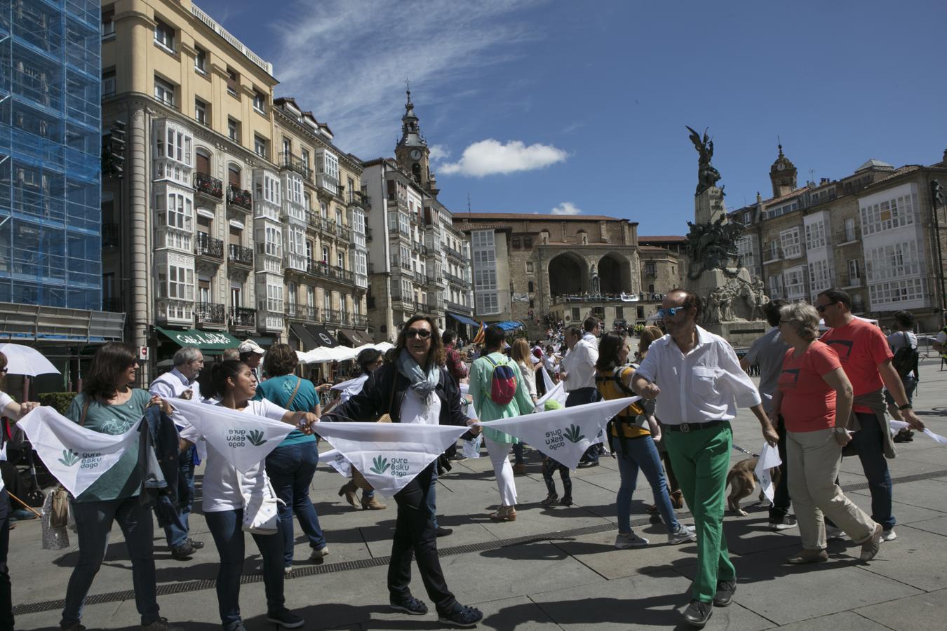 Cerca de 100.000 personas participan en la iniciativa de Gure Esku Dago