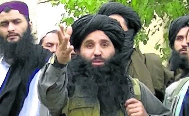 El mulá Fazlulá, en un vídeo difundido por los talibanes en 2014. 