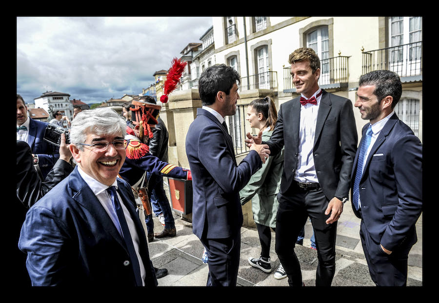 El capitán del Deportivo Alavés ha contraído matrimonio con su novia este sábado en una ceremonia que se ha celebrado en la iglesia de San Miguel, en Vitoria