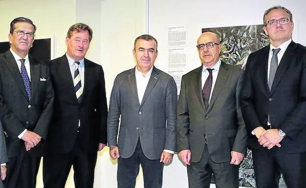 Enrique de Ybarra, Bingen Zupiria, Lorenzo Silva, José Miguel Santamaría e Íñigo Barrenechea. 