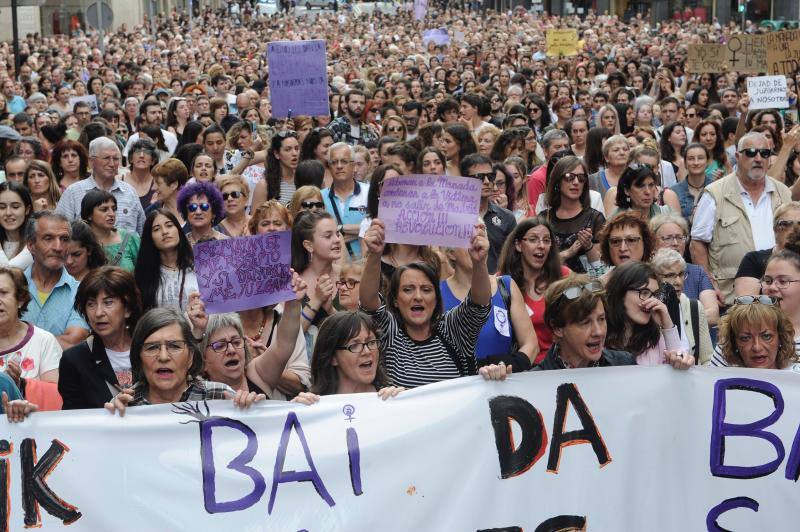 Fotos: Miles de personas protestan en Bilbao por la puesta en libertad de &#039;La Manada&#039;