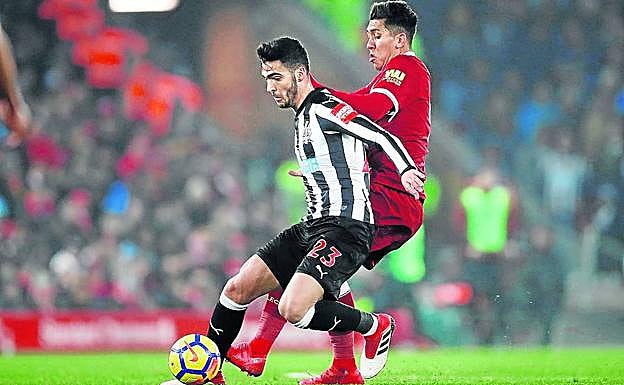 Mikel Merino y Firmino, en el único partido de titular del navarro desde febrero.