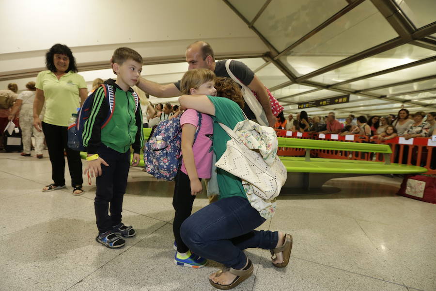 Los niños han llegado ya a Euskadi. Fueron recibuidos, un año más, entre grandes muestras de afecto
