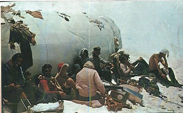 Supervivientes del accidente en Los Andres.