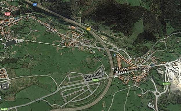 La A-8 a su paso por Castro Urdiales. 