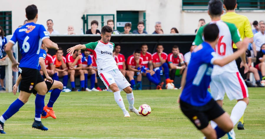 Fotos: Las fotos del partido entre el Alavés y el Logroñés en Laguardia