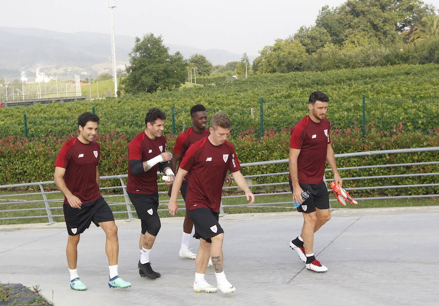 Etxeita, el único jugador que se ha quedado fuera en los dos amistosos