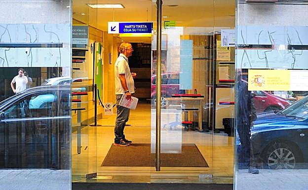 Sobre el desempleo, el 62,3% cree que sufrirá en los siguientes meses un ligero descenso.