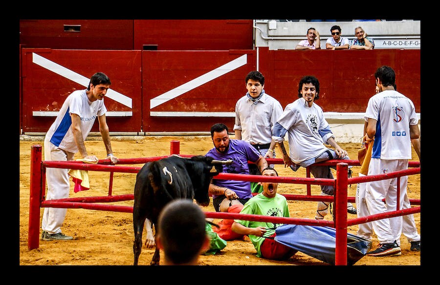 Muy pocos especatadores se animaron a acercarse a la plaza de toros para ver el show que evoca al programa televisivo de Ramón García