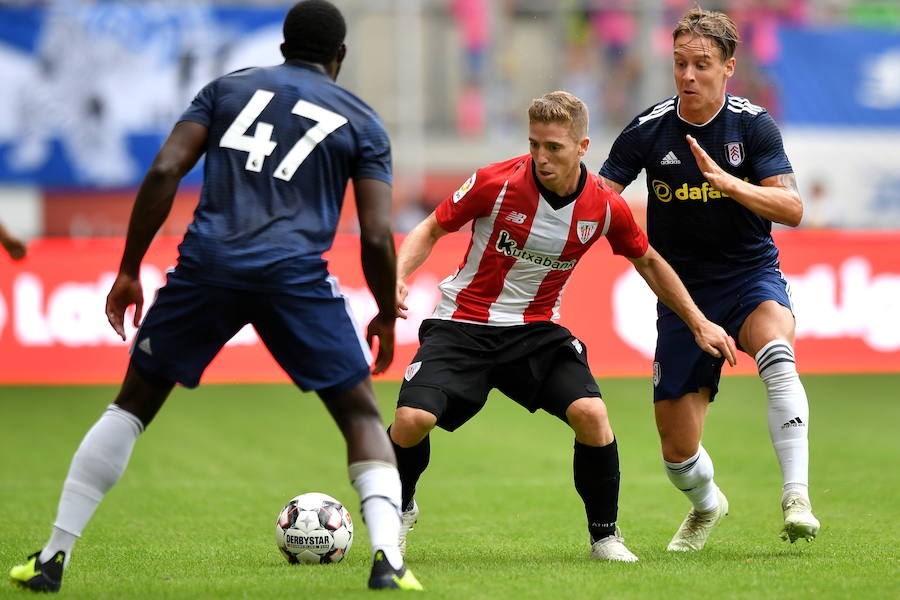 Cuarto amistoso de pretemporada del nuevo Athletic de Eduardo Berizzo, se dejó remontar por el Fulham inglés, que ganó 3-1, en la segunda semifinal de la Copa de las Tradiciones y luchará por el tercer puesto del trofeo.