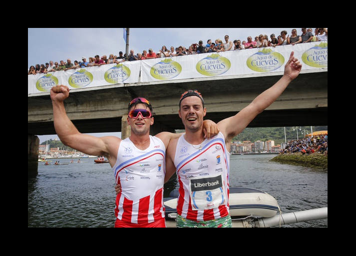 Milín Llamedo y Pedro Vázquez se llevan el Descenso tras un emocionante final. Una embarcación completamente asturiana consigue el triunfo en el Sella 22 años después.