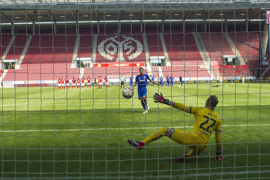 Fotos: El Athletic, en la Opel Cup