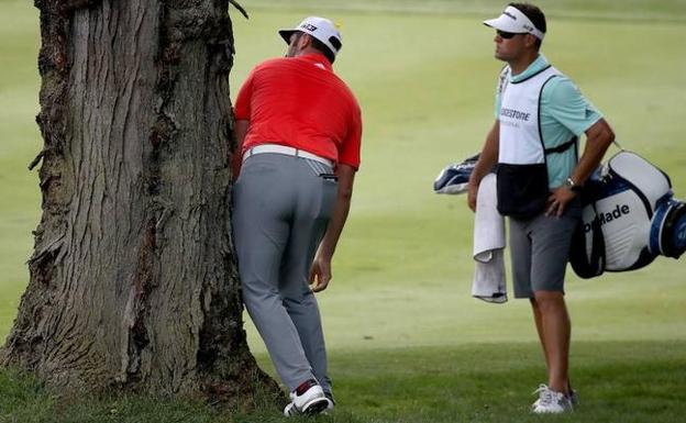 Rahm se metió ya en problemas ayer desde el primer hoyo, pero supo salir de los atolladeros aunque careció de puntería en el green.