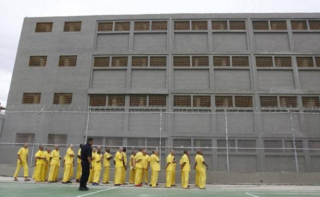 Reclusos en una cárcel venezolana. 
