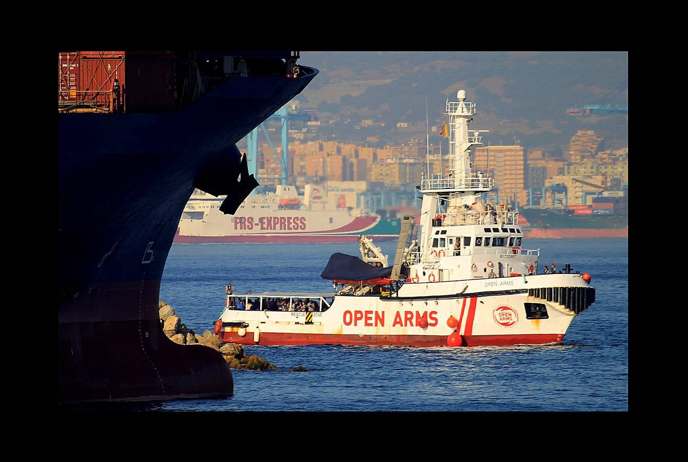 Fotos: El &#039;Open Arms llega a Algeciras con 87 inmigrantes