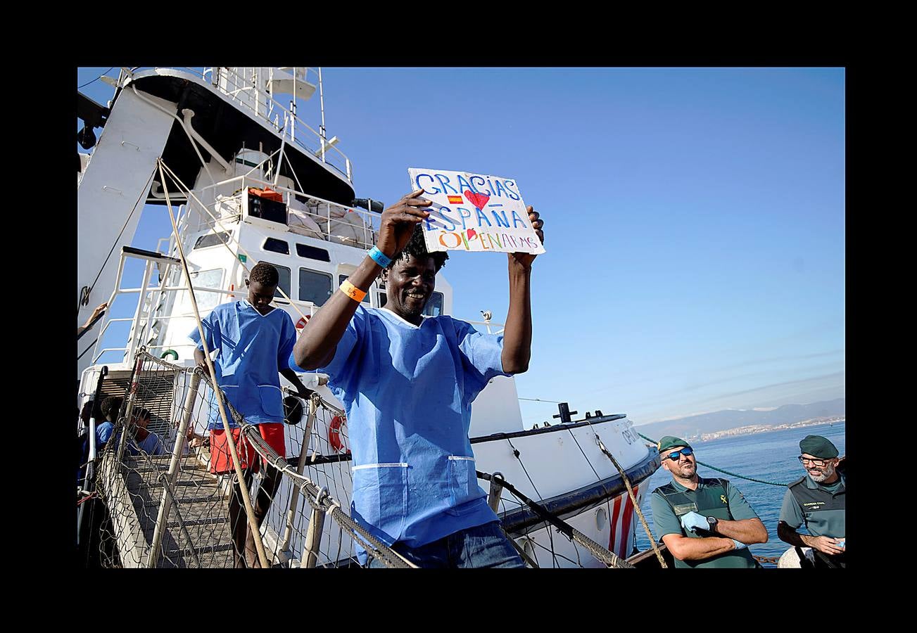 Fotos: El &#039;Open Arms llega a Algeciras con 87 inmigrantes