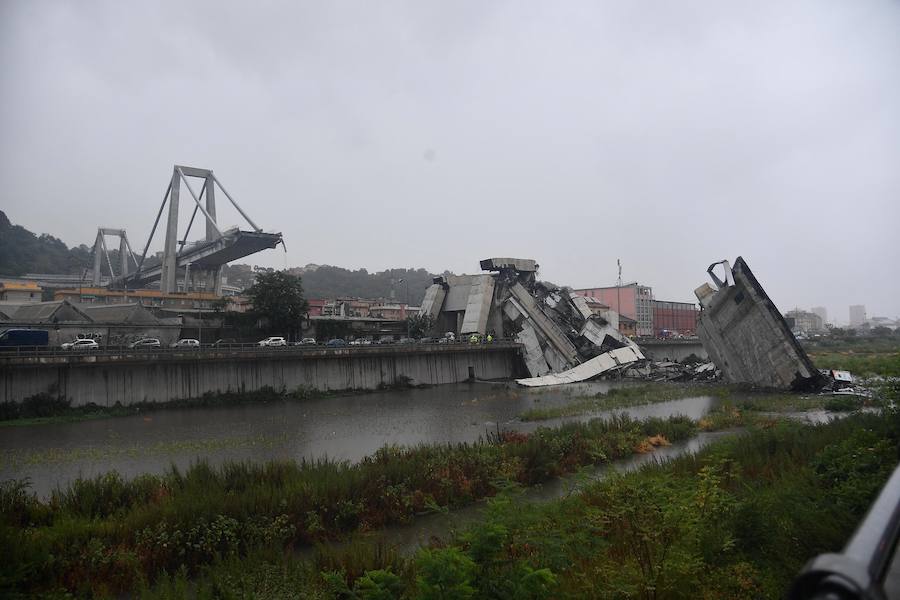 Fotos: Las imágenes del desplome del puente en Génova