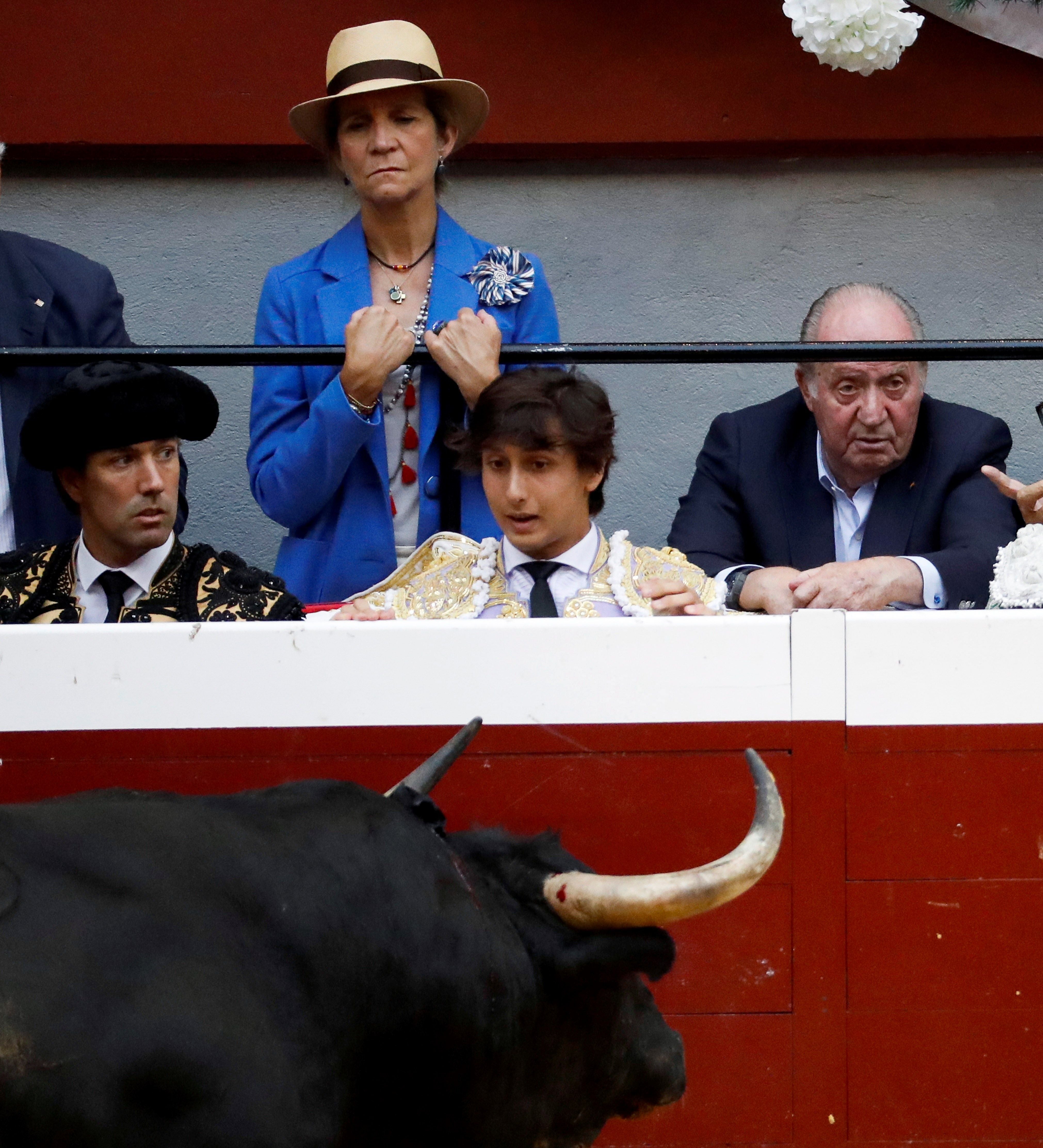 Fotos: Juan Carlos I disfruta de los toros en San Sebastián
