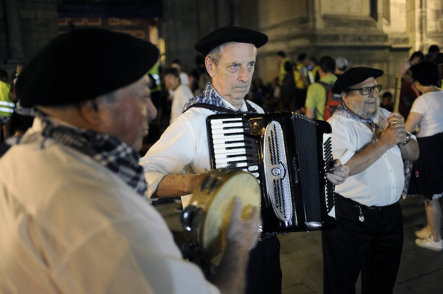 Fotos: Peregrinación hasta Begoña para homenajear a la Amatxu