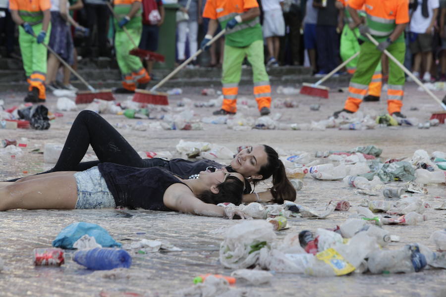Fotos: Aste Nagusia 2018: Tras el txupin... chapuzón en la Ría de Bilbao