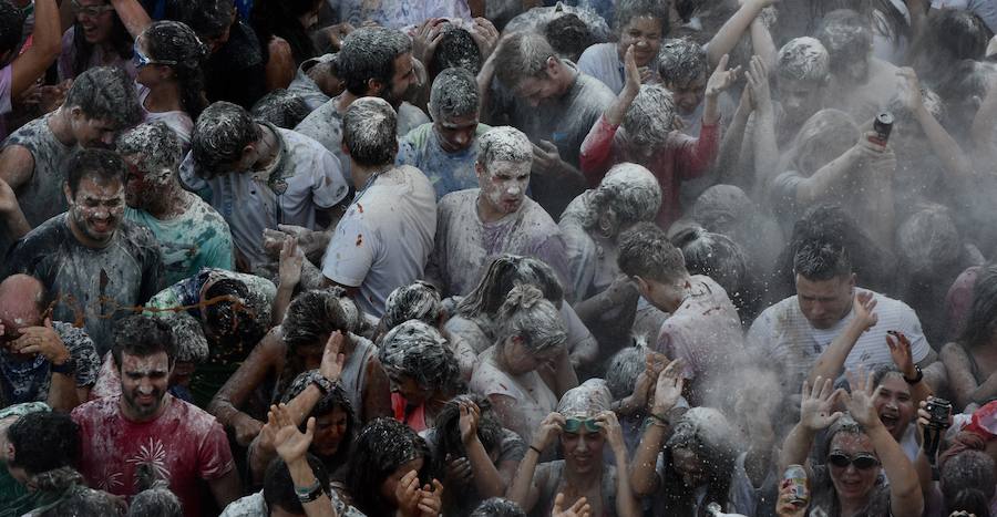 Fotos: Aste Nagusia 2018: Tras el txupin... chapuzón en la Ría de Bilbao