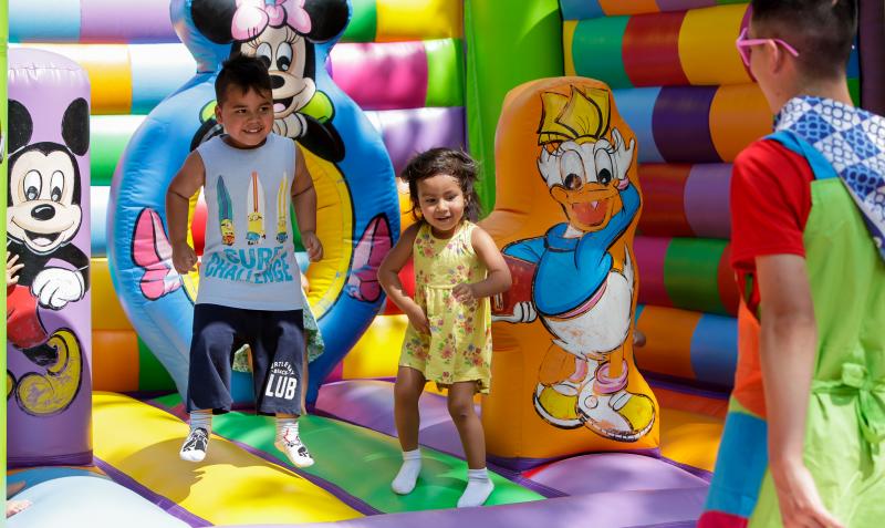 Fotos: Los más pequeños disfrutan del txikigune de la Aste Nagusia