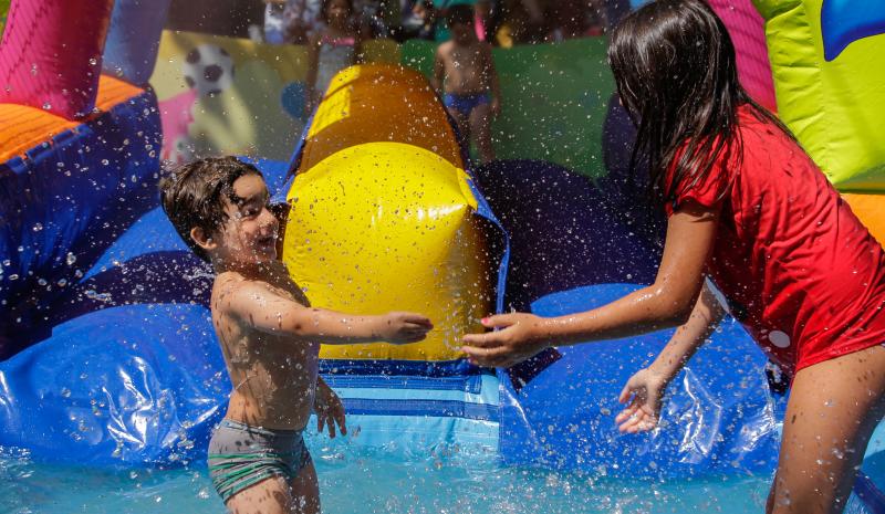 Fotos: Los más pequeños disfrutan del txikigune de la Aste Nagusia