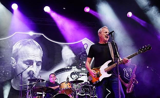 Hombres G desgranan sus éxitos intergeneracionales en Abandoibarra