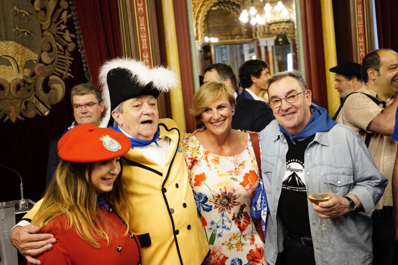El alcalde de Bilbao, Juan María Aburto, ha ofrecido hoy la tradicional recepción a la sociedad bilbaína con motivo de la Aste Nagusia