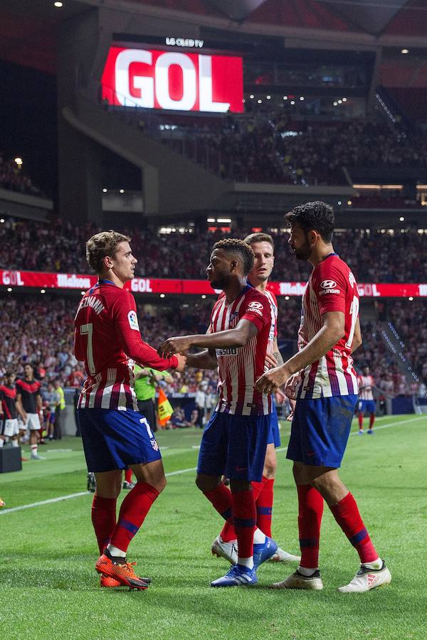 Las mejores imágenes del partido entre el Atlético de Madrid y el Rayo Vallecano, correspondiente a la segunda jornada de Liga. 