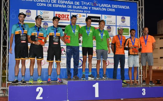 Podium por equipos.