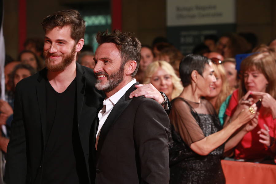 Manu Vega y Fernando Tejero, antes del estreno.